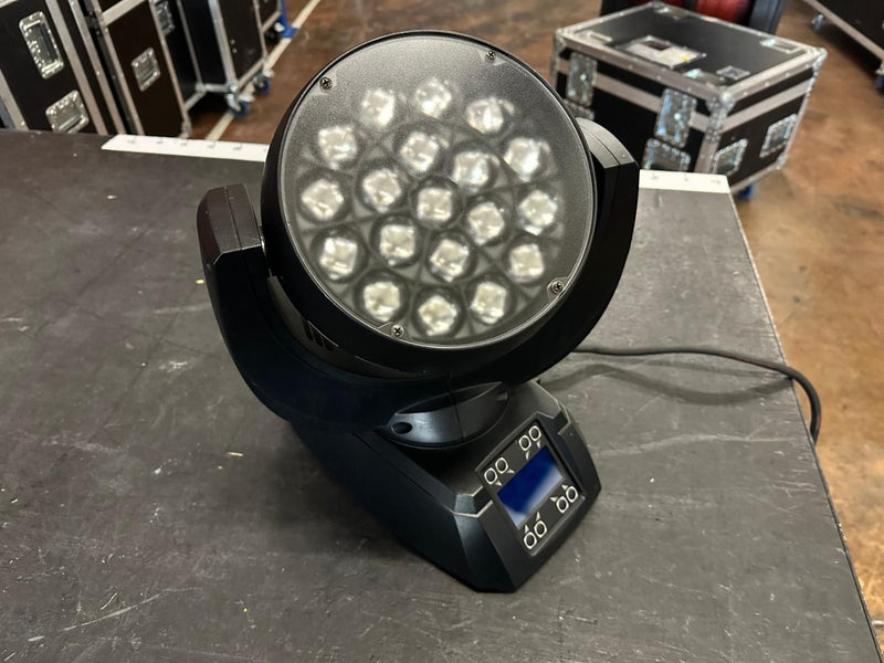 JB-Lighting Sparx 7 + Flight Case | LED Wash Moving Head