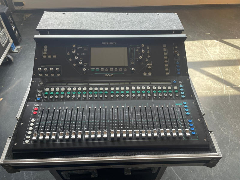 Allen & Heath SQ6 Digital Mixer – 48ch compact console