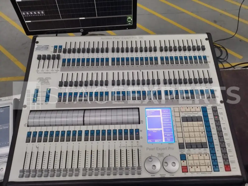 Avolites Pearl Expert Pro + Touch Wing & Monitor Bundle