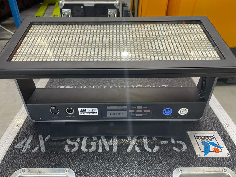 SGM XC-5 Tour Pack – 4 Colour Strobes with Flight Case
