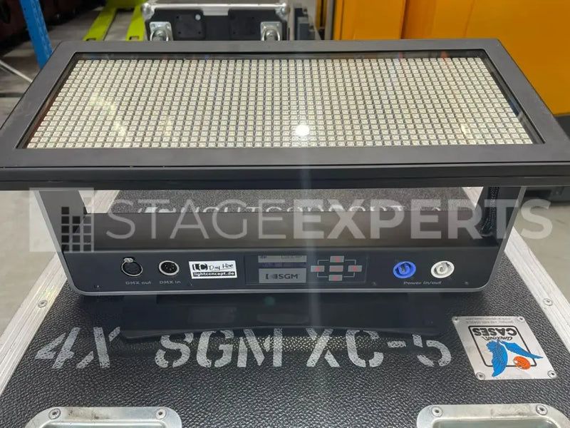 SGM XC-5 Tour Pack – 4 Colour Strobes with Flight Case
