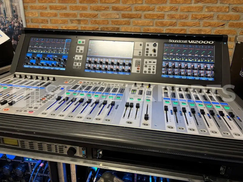 Soundcraft Vi2000 Digital Mixing Console with Fibre MADI