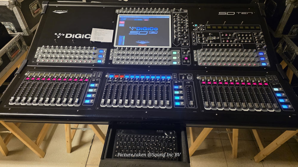 DiGiCo SD10-36 Digital Mixing Console with Case