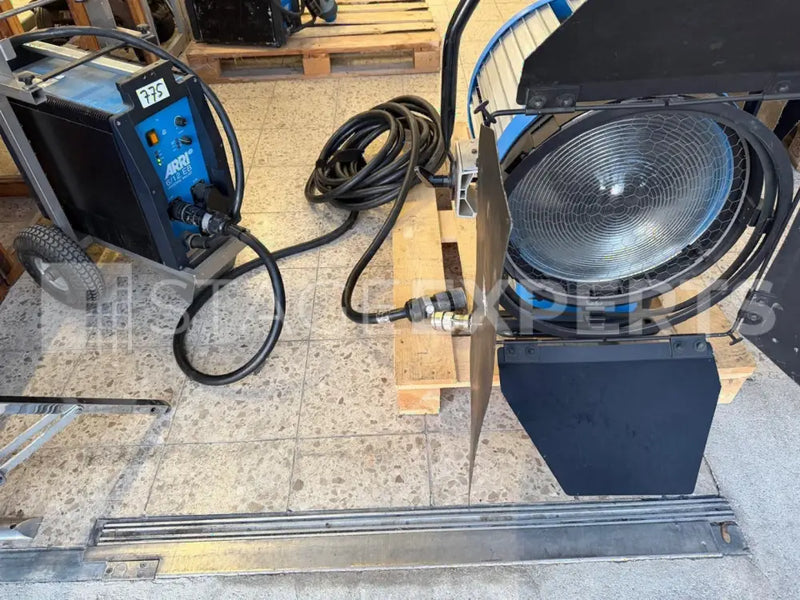ARRI M90 Daylight Lamphead Set with 6/9 EB Ballast
