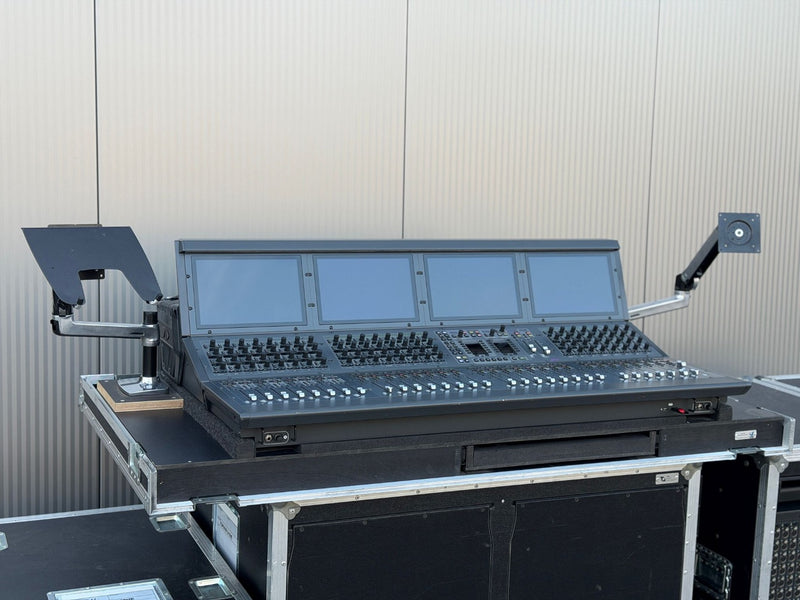 Avid VENUE S6L-32D + E6L-192 + Stage 64 Set with Case