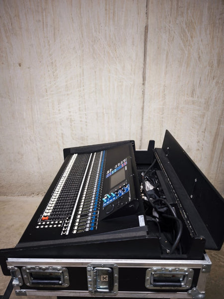 Yamaha LS9-32 Digital Mixing Desk with Flight Case | Used