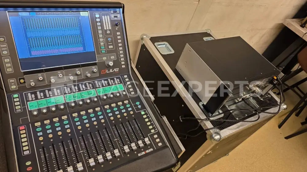 Allen & Heath dLive C1500 with DM0 and Case – Digital Mixer