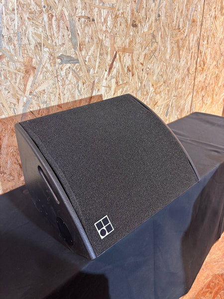 d&b audiotechnik MAX Stage Monitor – Pro Wedge Speaker