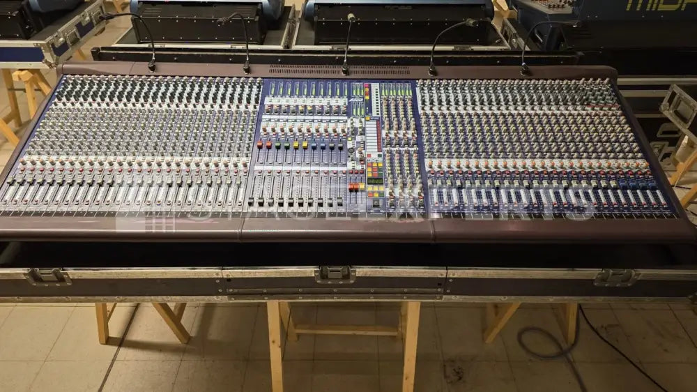 Midas Heritage H1000 Analogue Mixing Desk with PSUs & Case