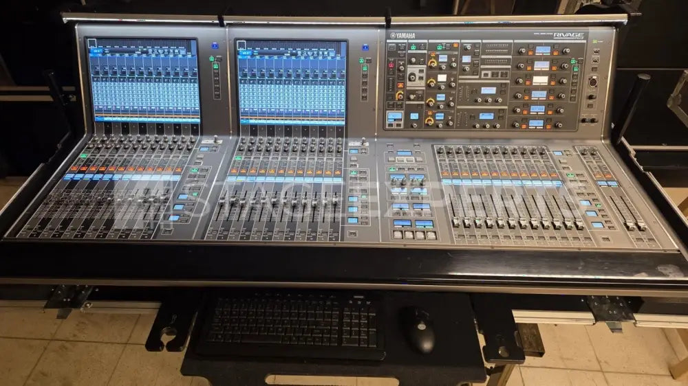 Yamaha CSD-R7 RIVAGE PM7 Console with Dante | Stage Experts