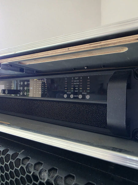 IKON Martin Audio IK42-DANTE - SCHWARZ - MIT CASE - MIT KABELN