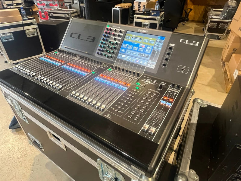 1x Yamaha CL3 Mischpult Ohne Flightcase, ausgestattet mit der neuesten Firmware € 6500