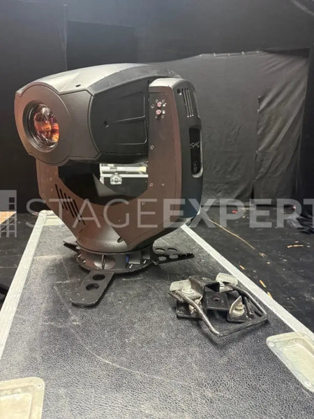 GLP Spot One – 8x Moving Heads in Amptown Flight Case