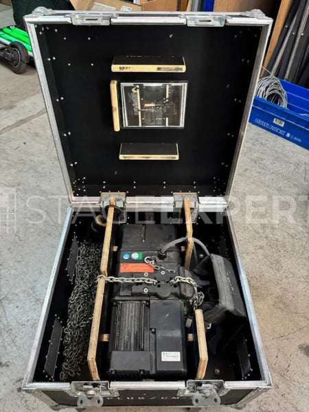 ChainMaster D8+ 250 kg Electric Hoist with Flight Case