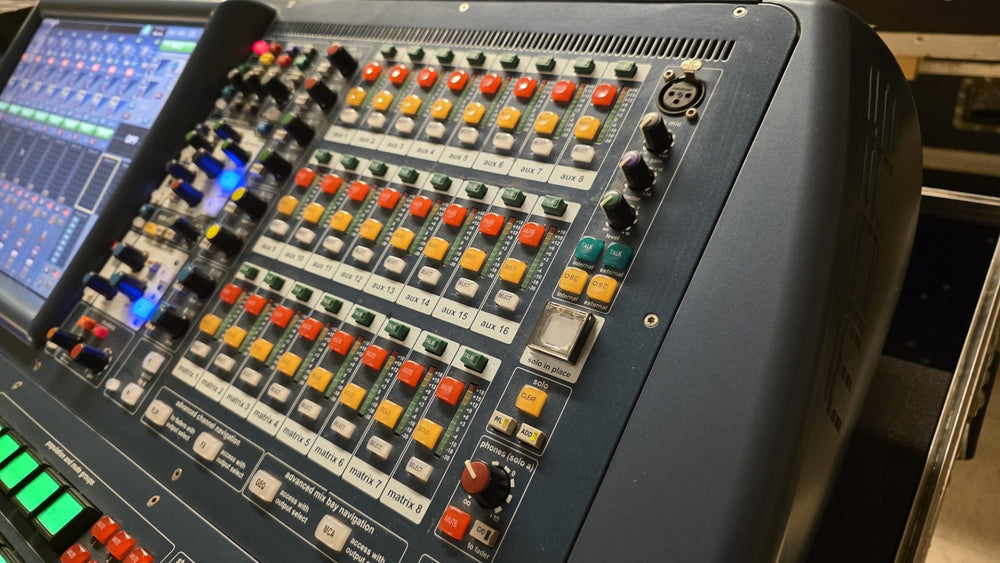 Midas PRO2C Live Digital Mixing Console + Wheeled Road Case