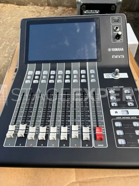 Yamaha DM3 Dante digital mixer with GT-Case flight case