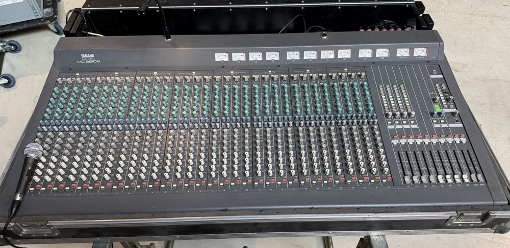 Yamaha M-3210 32‑channel Monitor Console with Flight Case