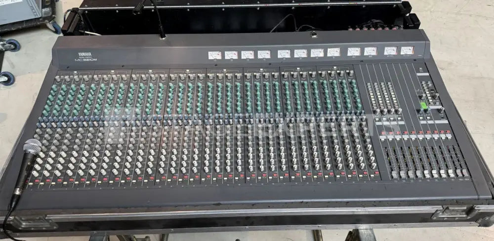 Yamaha M-3210 32‑channel Monitor Console with Flight Case