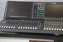 Load image into Gallery viewer, Yamaha CL5 Digital Mixing Console – 72 Mono, 8 Stereo
