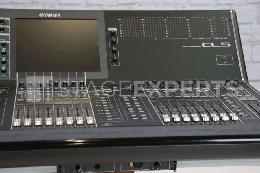 Yamaha CL5 Digital Mixing Console – 72 Mono, 8 Stereo