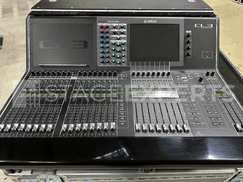 Yamaha CL3 Digital Mixing Console with Case & Dust Cover