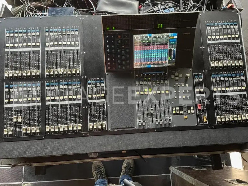 Yamaha M7CL-48 Digital Mixing Console with Flight Case
