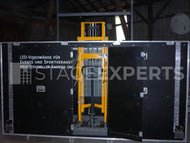 STAGE22.6.100.50 LED Screen Lift 4.4 m in Open Flight Case