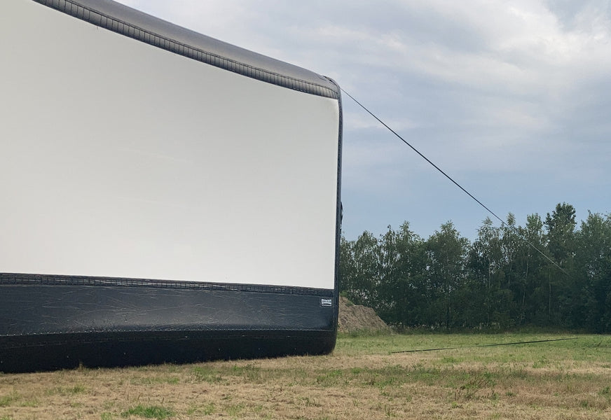 AIRSCREEN 16 x 8 m Inflatable Screen with Accessories Set
