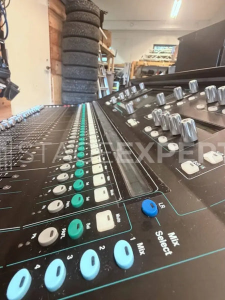 Allen & Heath SQ-7 Digital Mixer with Hard Case, 48ch, 96kHz