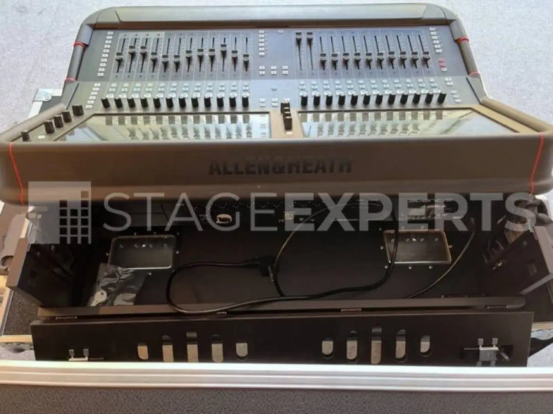 Allen & Heath Avantis Mixer System with GX4816 Stagebox