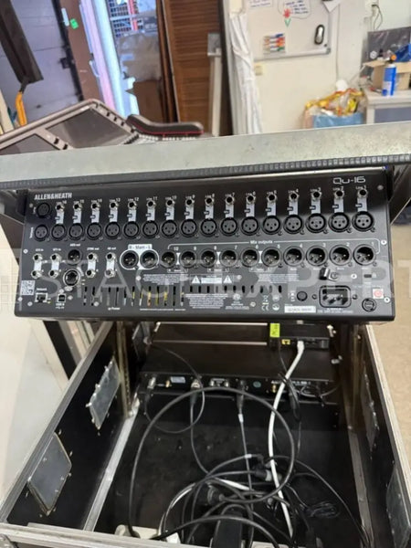 Allen & Heath Qu‑16 Digital Mixer with Flight Case – Pre‑Owned