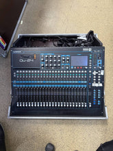 Load image into Gallery viewer, Allen &amp; Heath QU-24 Digital Mixer + Thomann Flight Case

