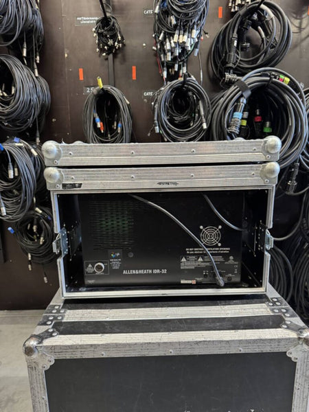 Allen & Heath iLive-T80 Surface + iDR32 MixRack with Cases