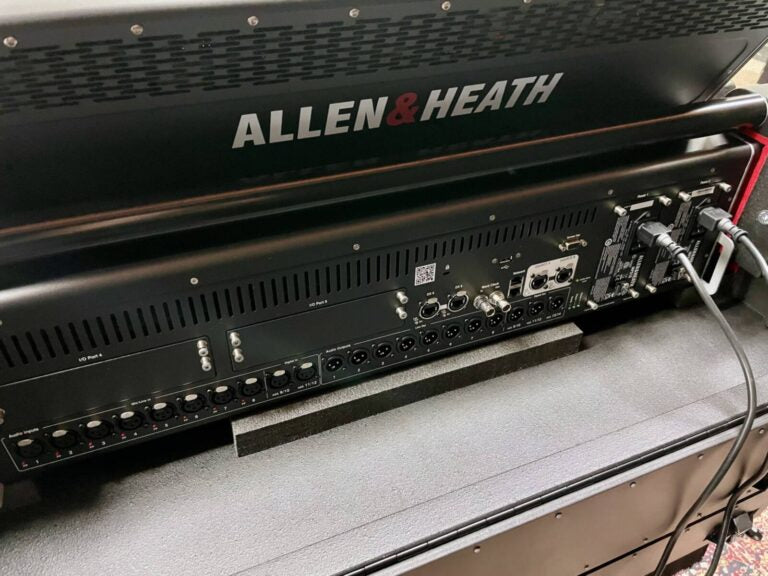 Allen & Heath dLive S3000 Surface with Flip Case & PSU - Bundle