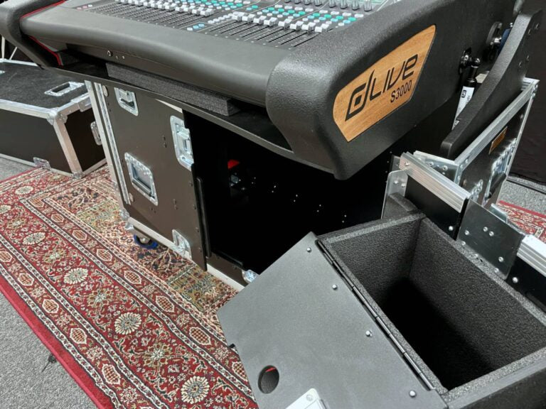 Allen & Heath dLive S3000 Surface with Flip Case & PSU - Bundle
