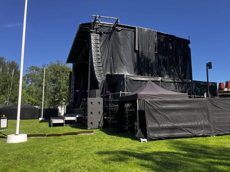 Europodium AlphaStage 160 Mobile Stage Trailer – 160 m²