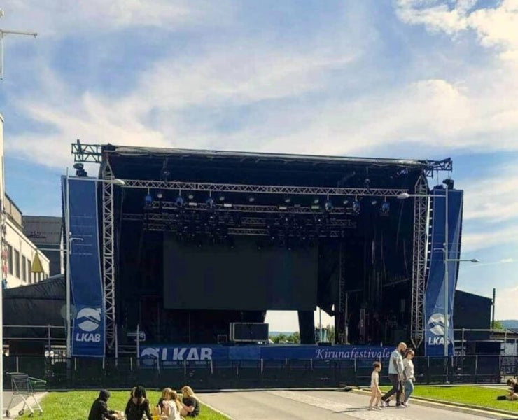 Europodium AlphaStage 160 Mobile Stage Trailer – 160 m²