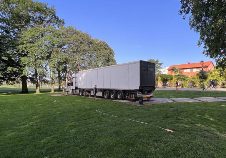 Europodium AlphaStage 160 Mobile Stage Trailer – 160 m²