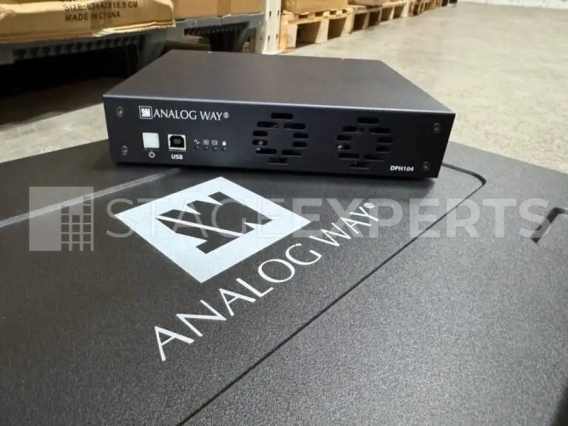 Analog Way DPH104 HDMI Multiviewer with Case | Stage Experts