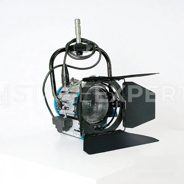 ARRI 1 kW Fresnel Junior Plus – 6-Light Set with Flightcase