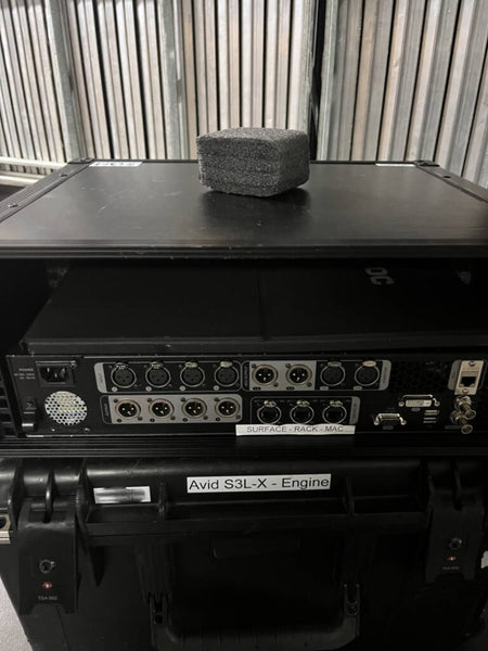 Avid VENUE S3L‑X with 2x Stage 16 & E3 Engine System