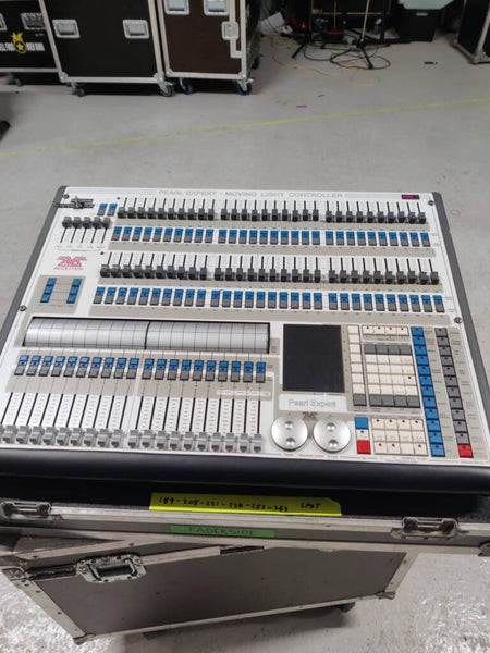 Avolites Expert Console with Wing | Flightcase Included