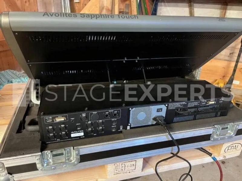 Avolites Sapphire Touch Lighting Console – v18.0