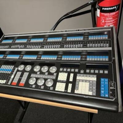 Avolites Diamond 4 Elite Lighting Console with Flight Case