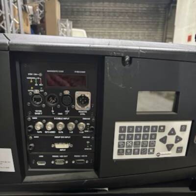 Barco CLM R10+ Projector with Lens and Fly Frame | Event
