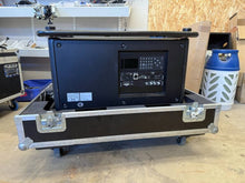 Load image into Gallery viewer, Barco HDX‑W20 FLEX Projector with Flightcase | Stage Experts
