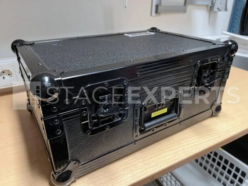Barco TLD+ 0.37:1 UST 90 Ultra Short-Throw Lens with Flight Case
