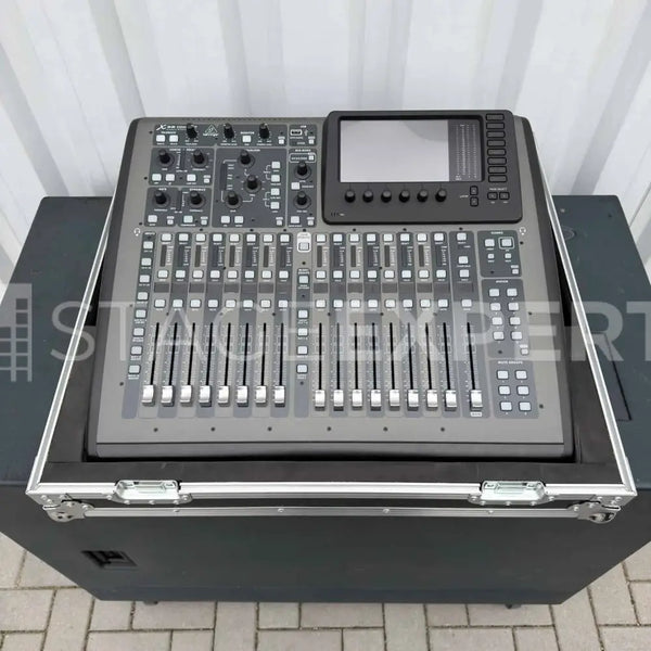 Behringer X32 Compact Digital Mixing Console with Flightcase