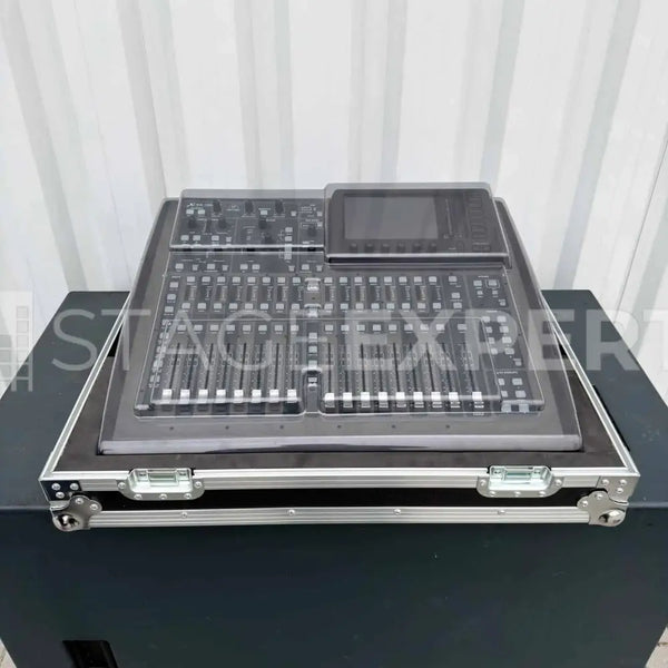 Behringer X32 Compact Digital Mixing Console with Flightcase