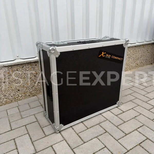 Behringer X32 Compact Digital Mixing Console with Flightcase